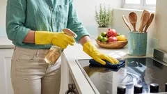 Remoção de gordura na cozinha: as melhores dicas de um profissional de limpeza