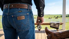 Porque há um pedaço de pele no cós das calças de ganga: detalhe que protegia autenticidade